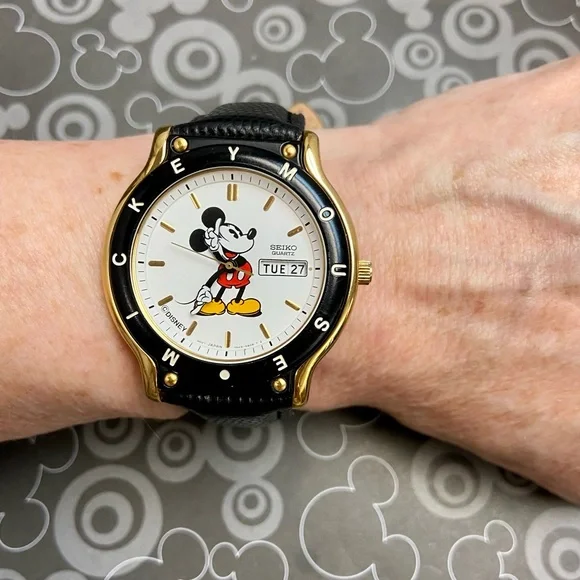 Vintage Disney X Seiko Mickey Mouse Men's / Unisex Watch 7N43-6A99 - Picture 8 of 16